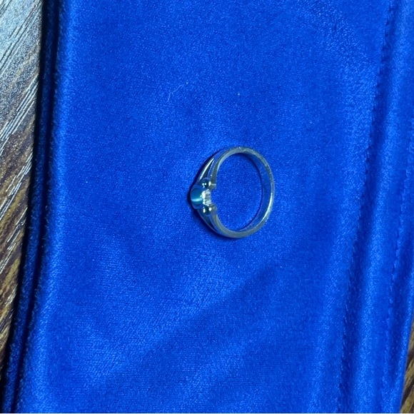 Disney 925 sterling silver ring with blue stones - Picture 5 of 6